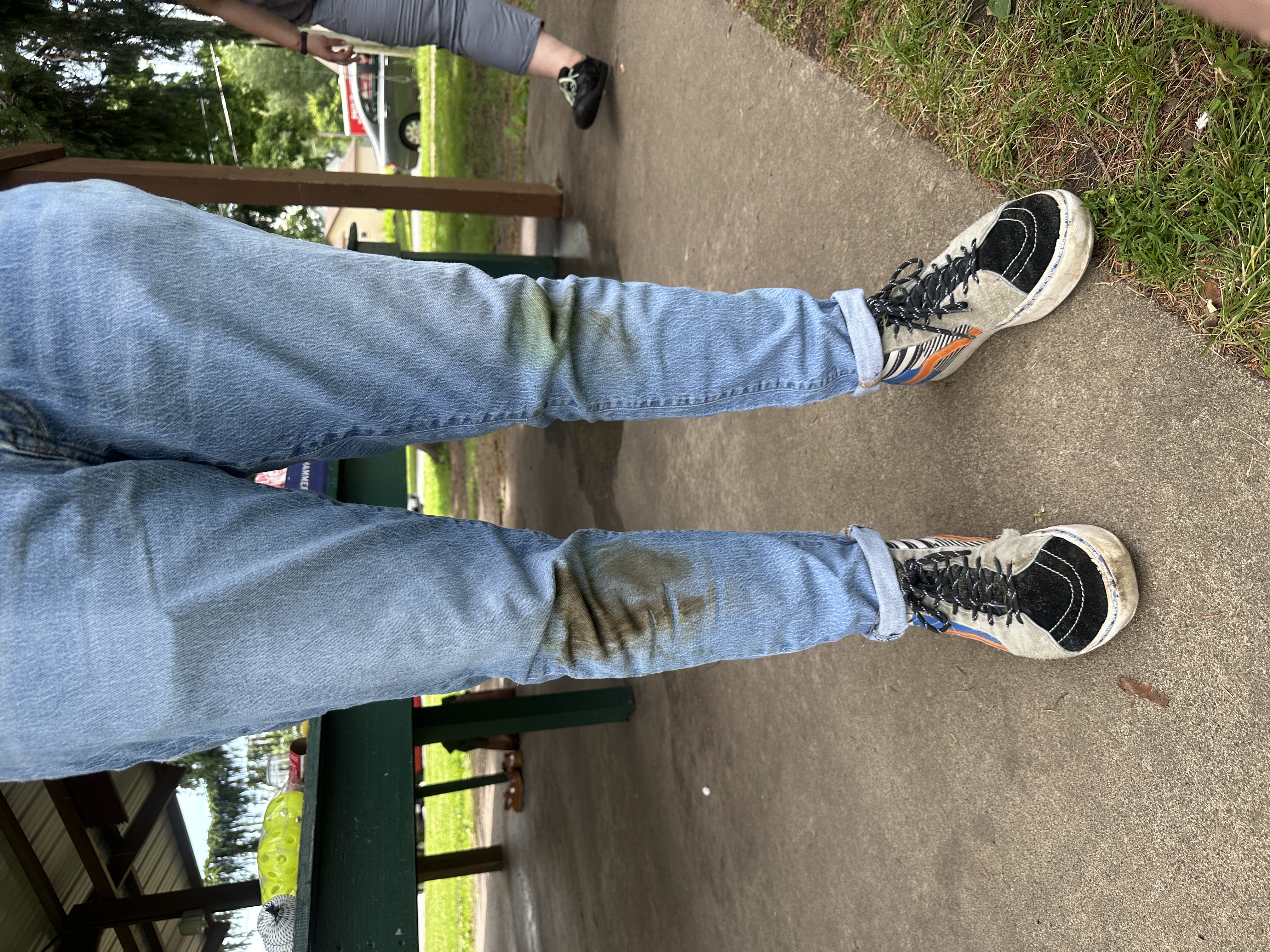 grass stains on jeans