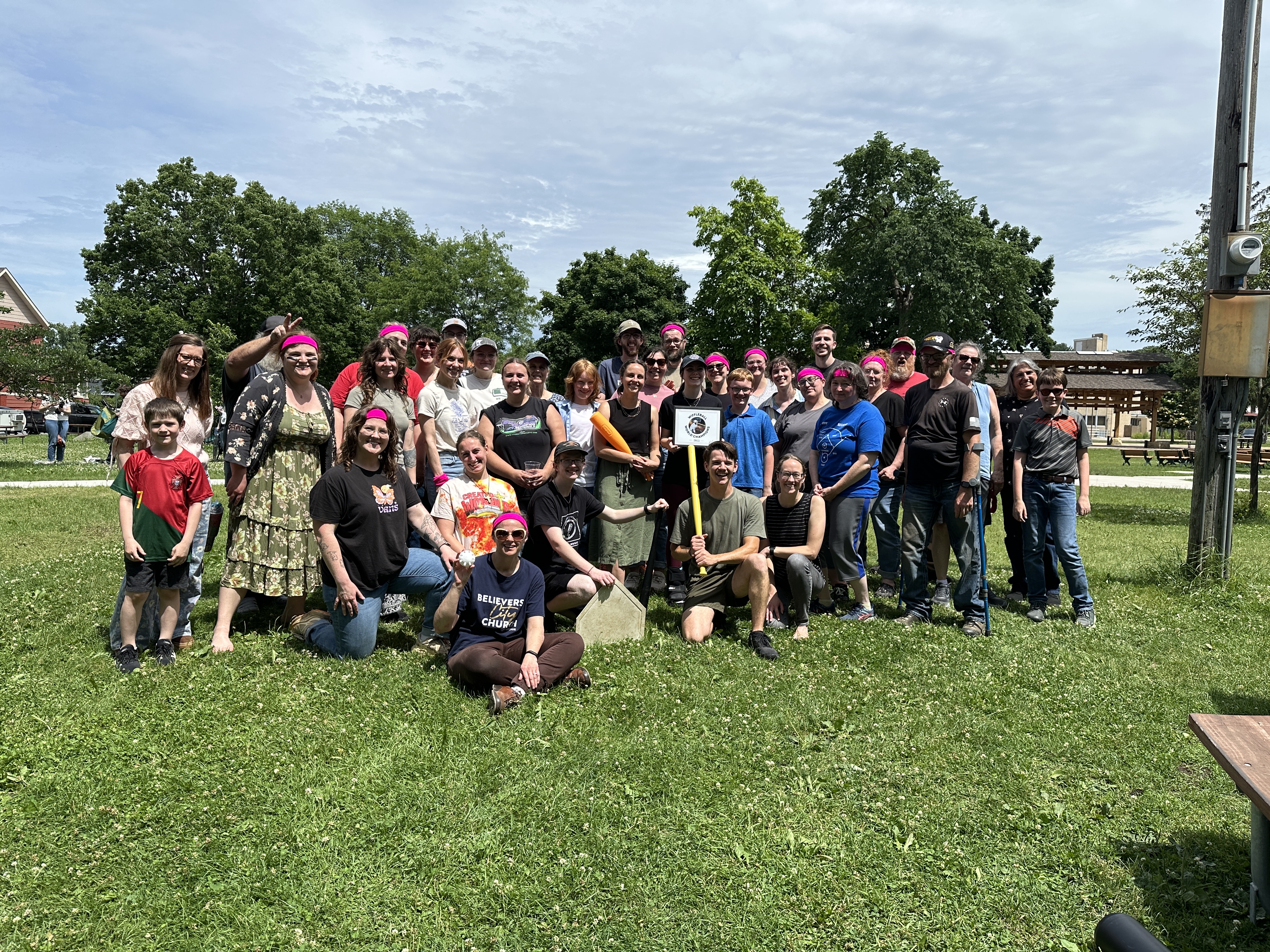 group of people from street level ministries and kindred singles ministry